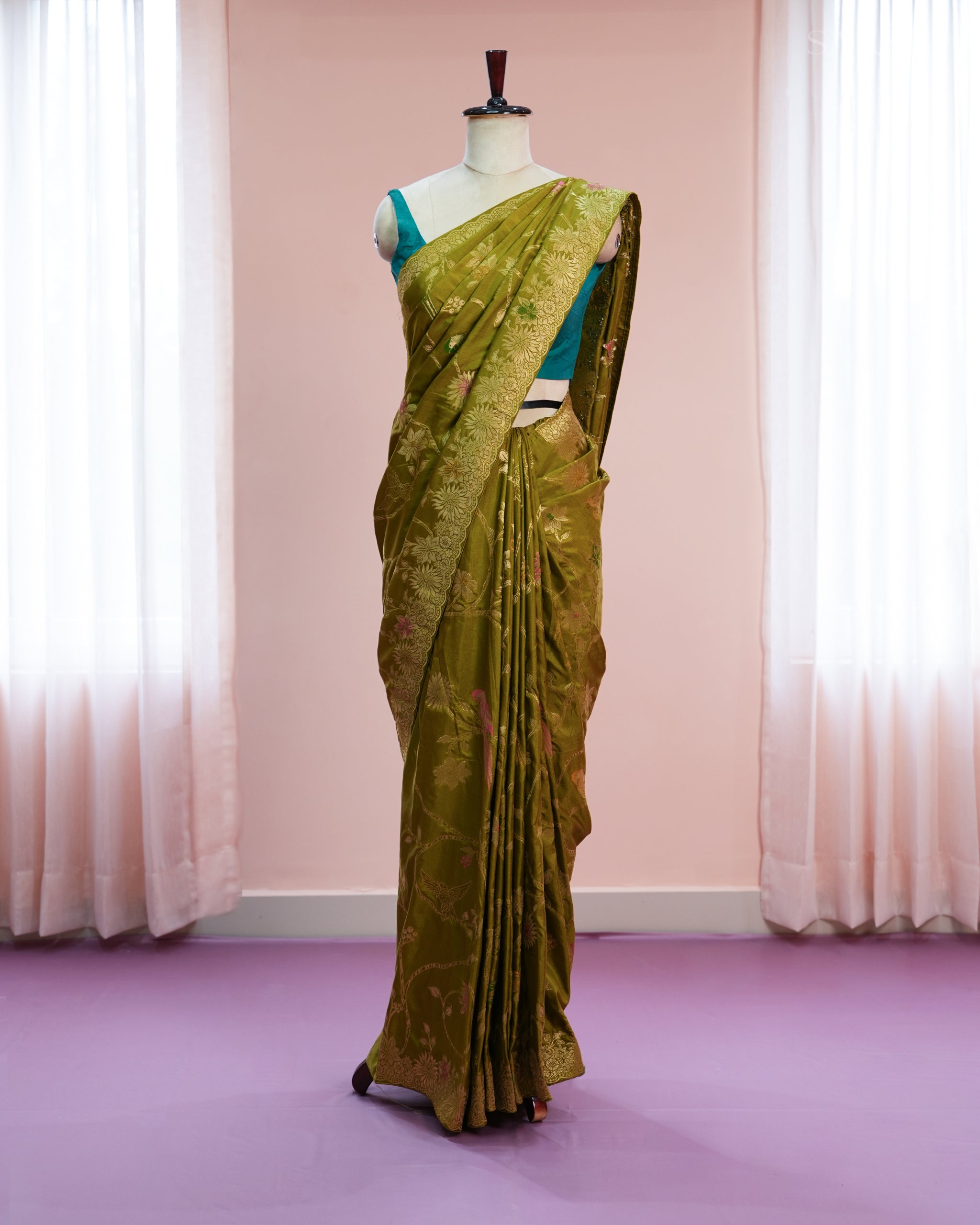 Signature Regal Parrot your Vibe in Green