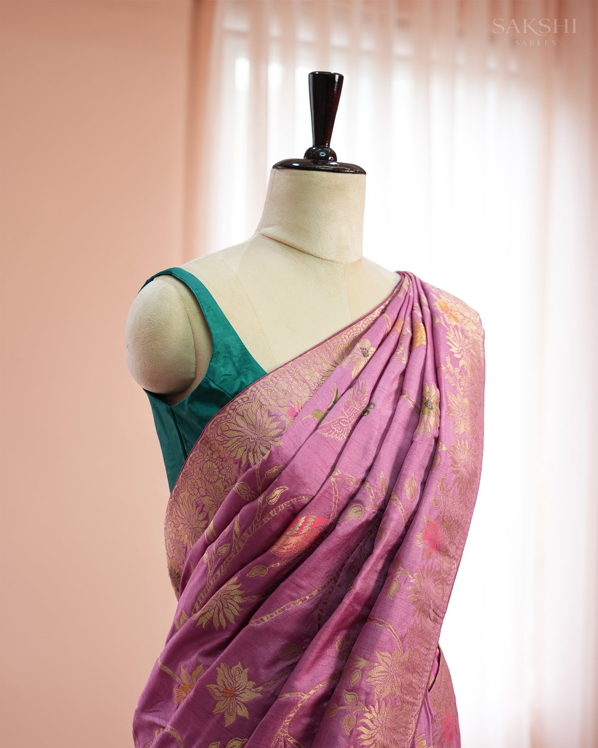 Signature Regal Parrot your Vibe in Pink