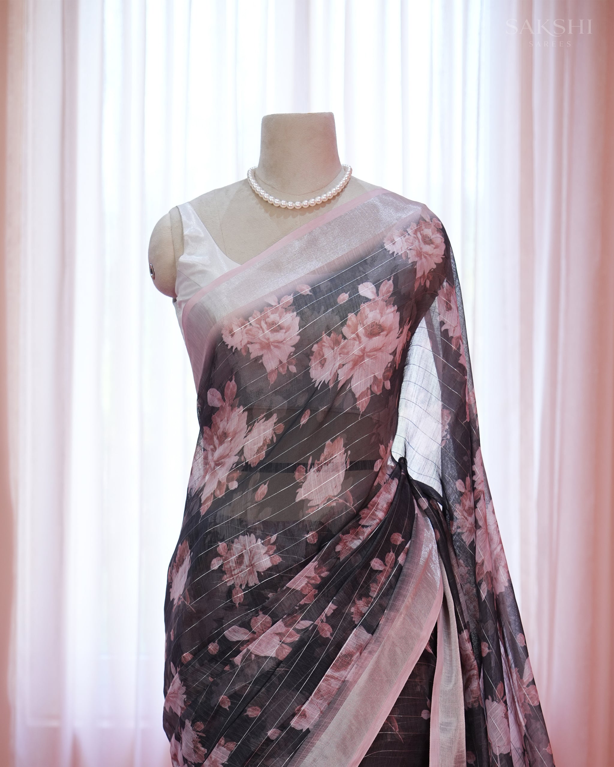 Everyday Bloom with Black Shine