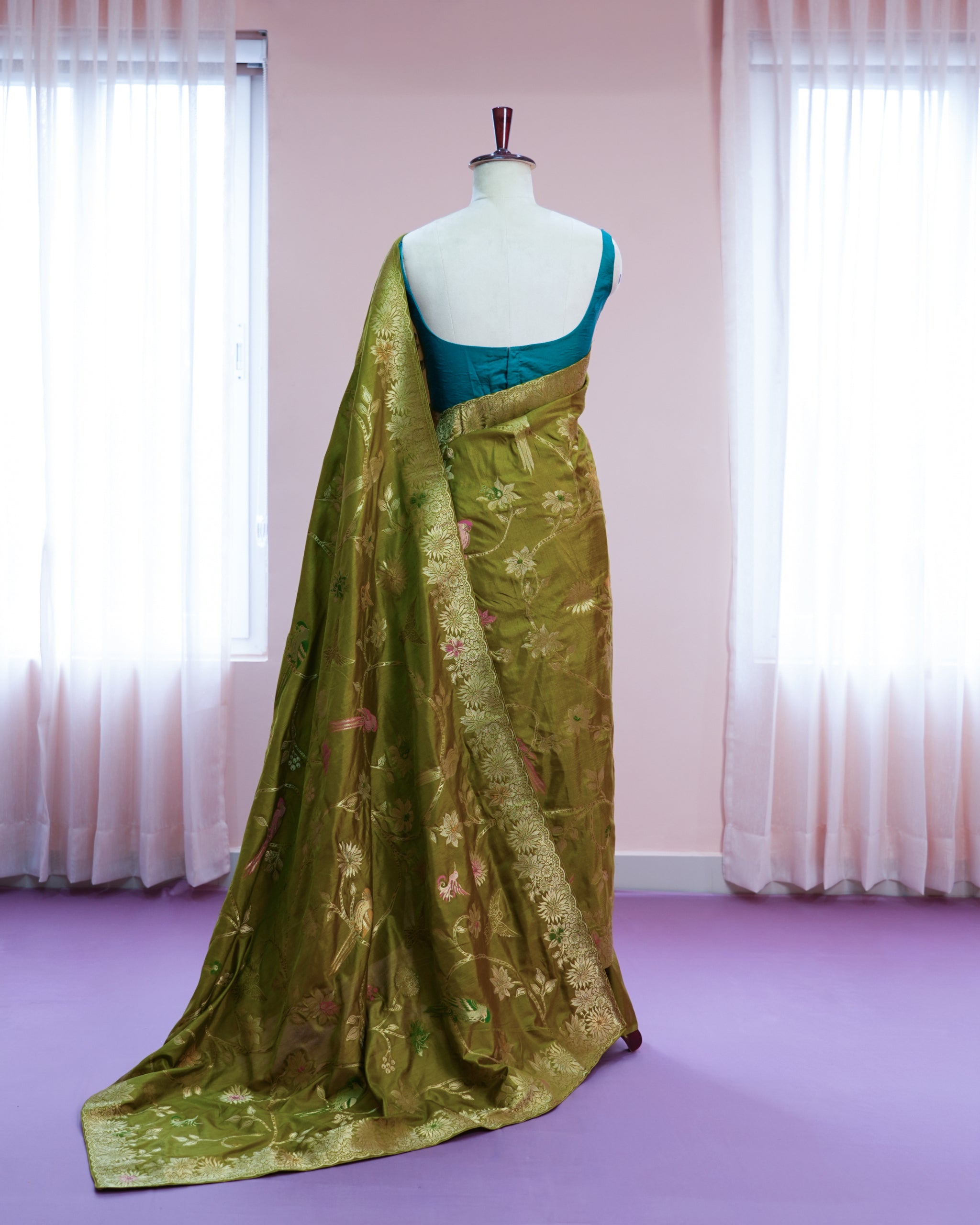 Signature Regal Parrot your Vibe in Green