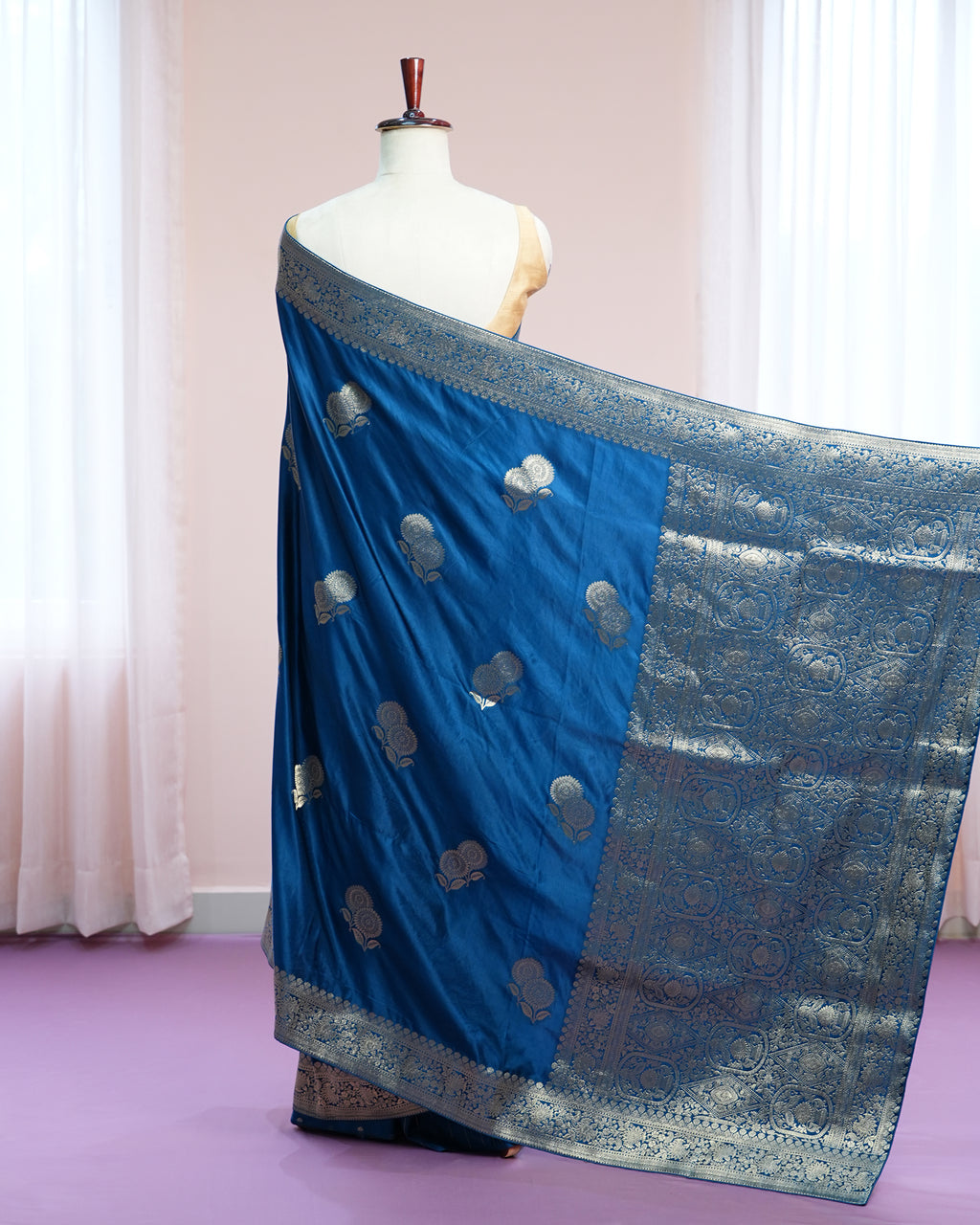 Signature Regal Double Flower Trouble in Dark Blue