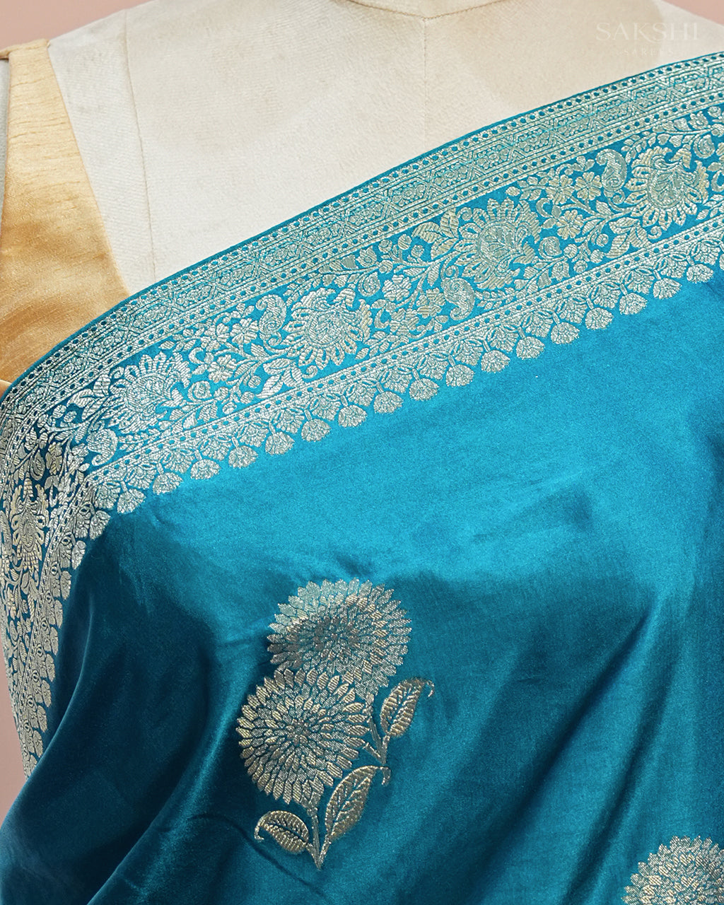 Signature Regal Double Flower Trouble in Light Blue