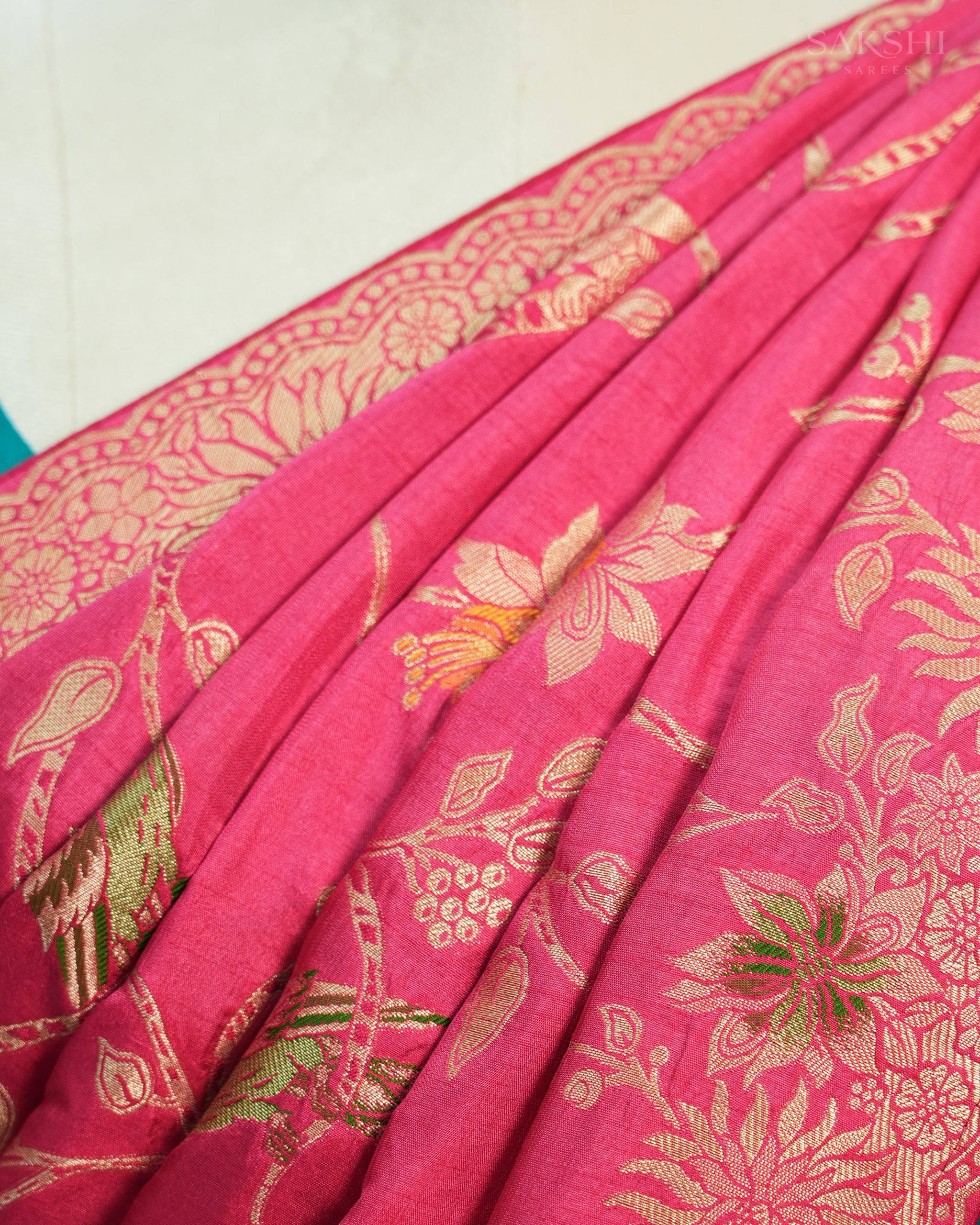 Signature Regal Parrot your Vibe in Onion Pink