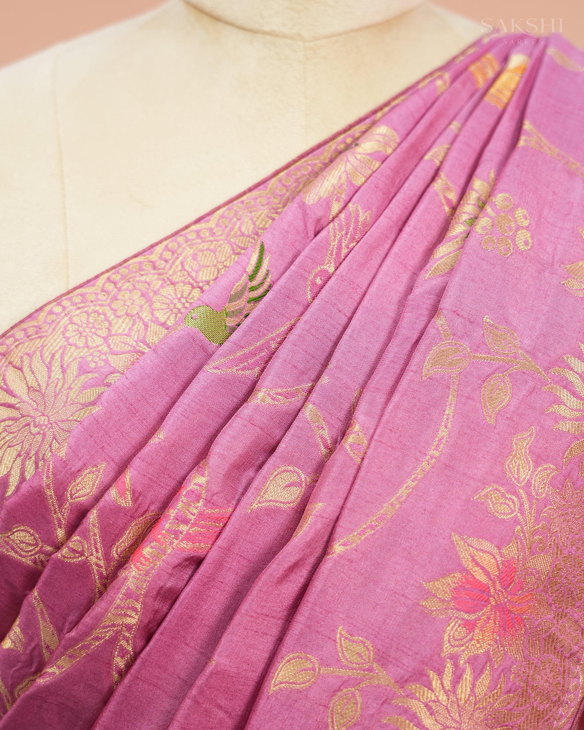 Signature Regal Parrot your Vibe in Pink
