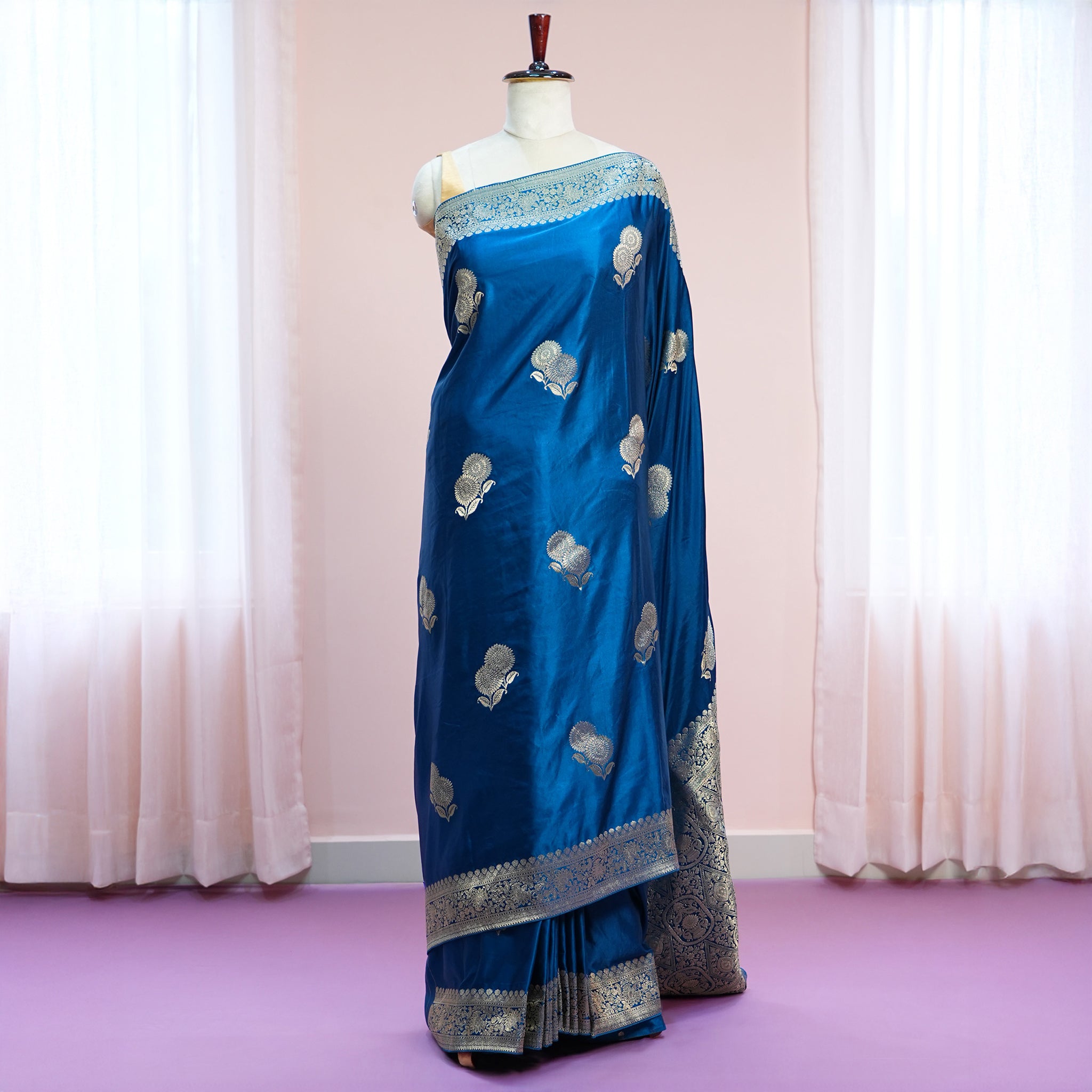 Signature Regal Double Flower Trouble in Dark Blue