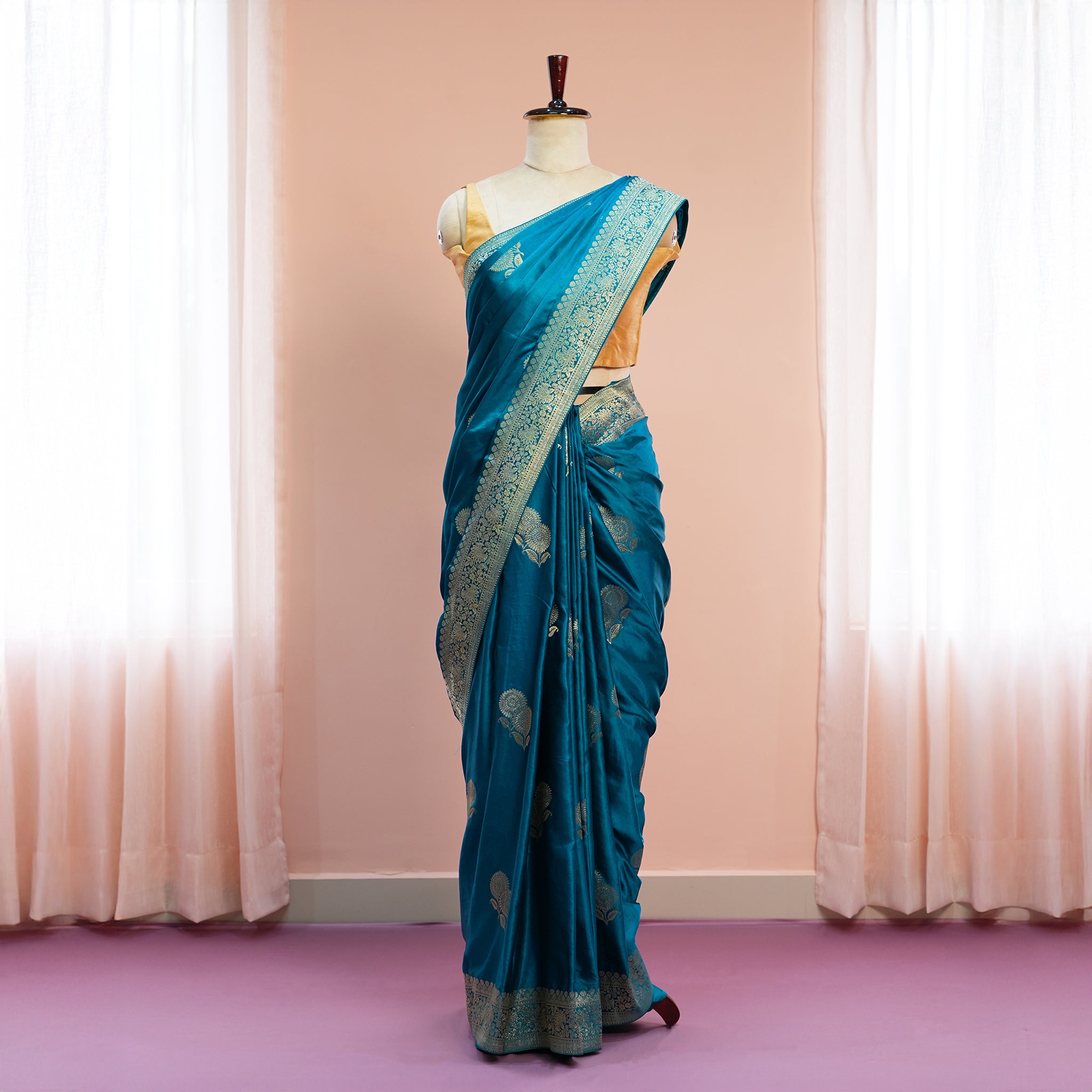 Signature Regal Double Flower Trouble in Light Blue