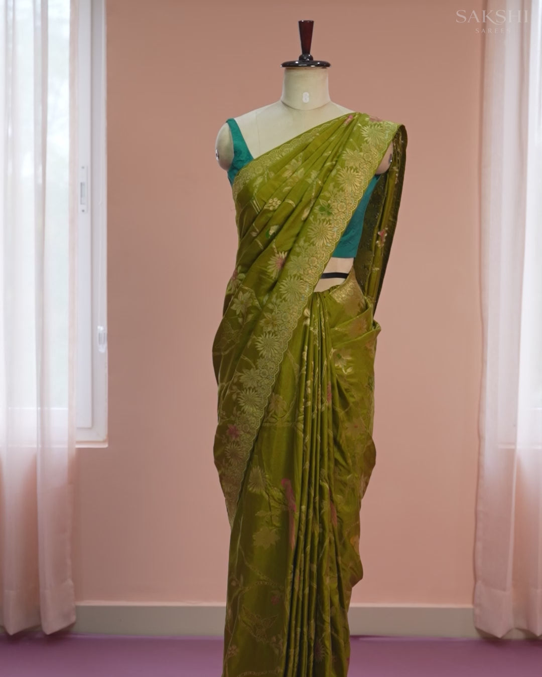 Signature Regal Parrot your Vibe in Green