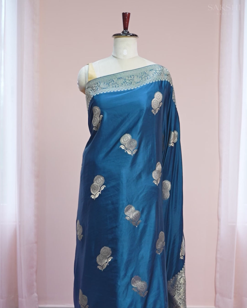 Signature Regal Double Flower Trouble in Dark Blue